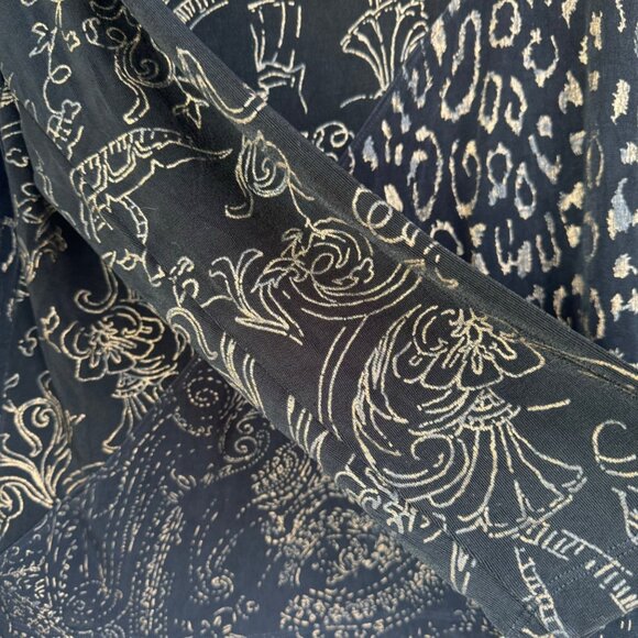 Chico's Travelers Slinky Top 3 (US XL) Black Long Sleeve Printed V-Neck  Acetate - Picture 5 of 8